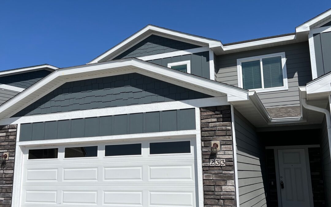 233 NW GREENWAY PL WAU (Monthly Rent $1,900)
