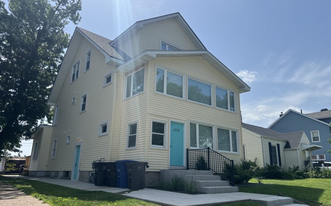 3719 3RD ST APT 1 DSM (Monthly Rent $1,000)